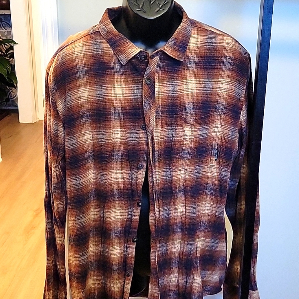 Men's shirt